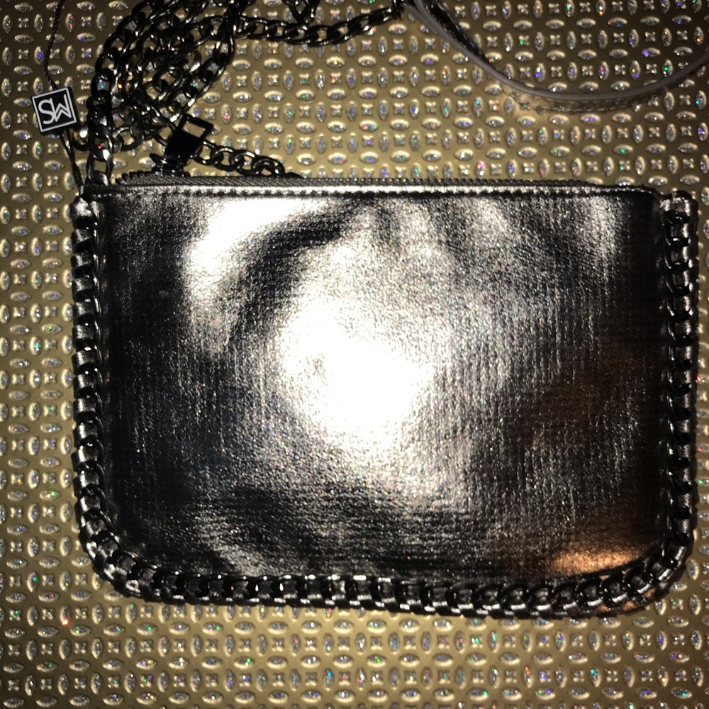 Metallic Wristlet/bag - Picture 3 of 8